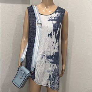 Edista Blue and White Sleeveless Tunic